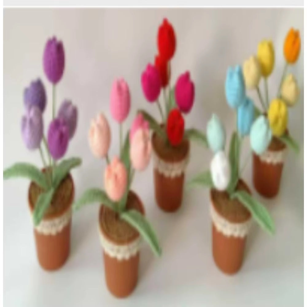 Handmade Crochet Tulip Bouquet Potted Plants, Knitted Artificial Forever Flowers with Exquisite Pot, Gift to Friends Women Kids